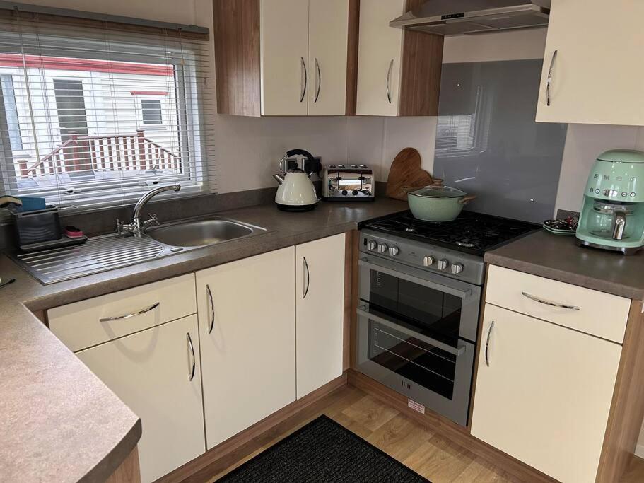 Red Lion Caravan Park, Arbroath Extérieur photo